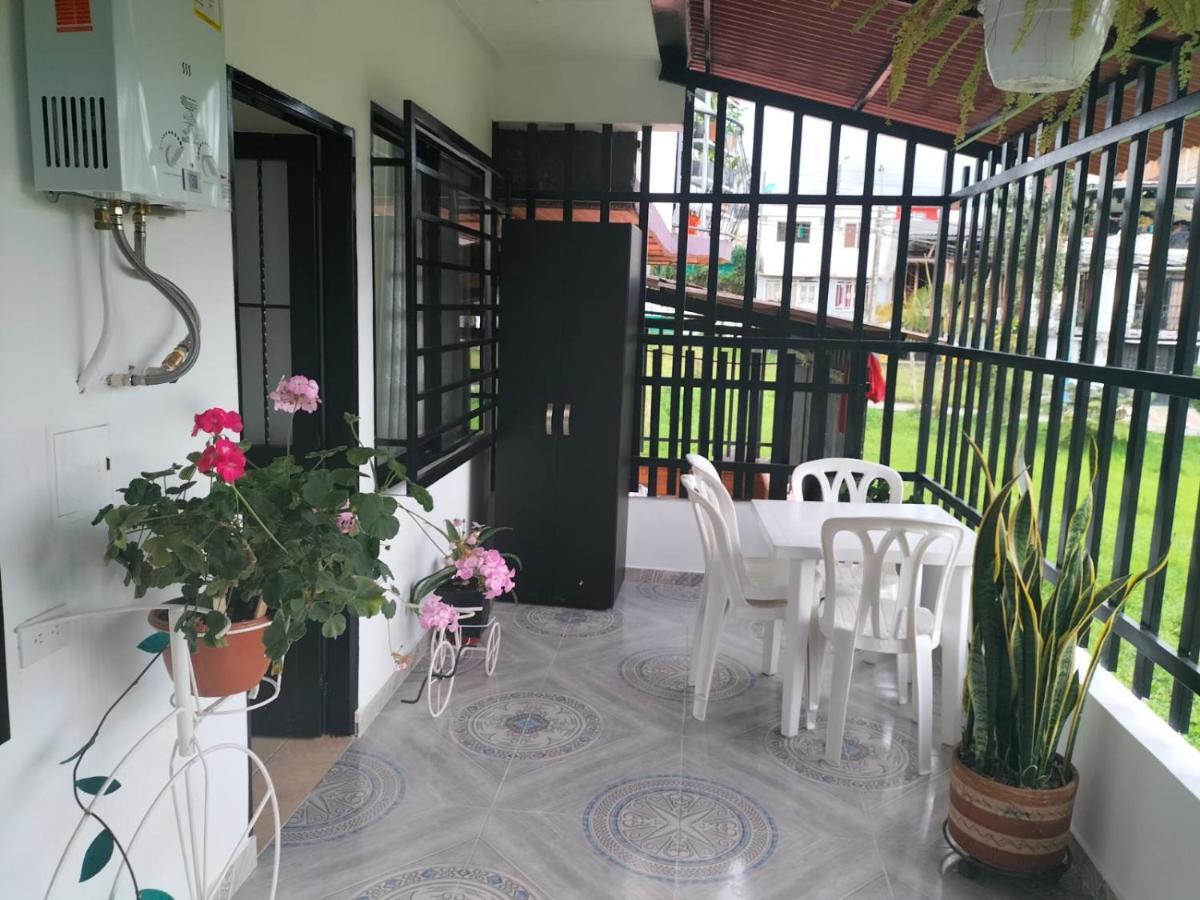 Apartamentos Family Санта-Роса-де-Кабаль Экстерьер фото