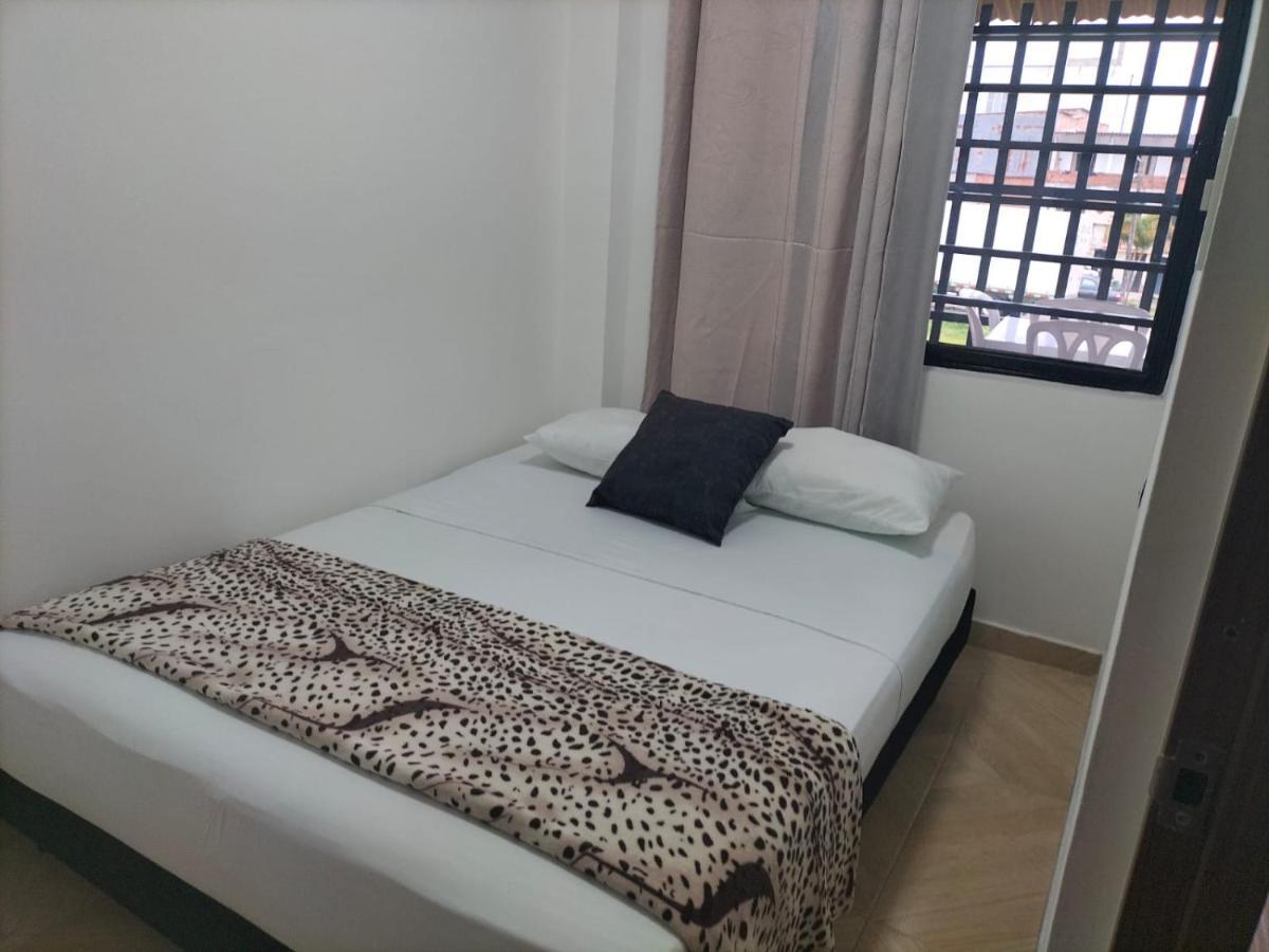 Apartamentos Family Санта-Роса-де-Кабаль Экстерьер фото